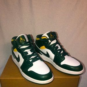 Jordan 1 Mid Sonics UK size 5